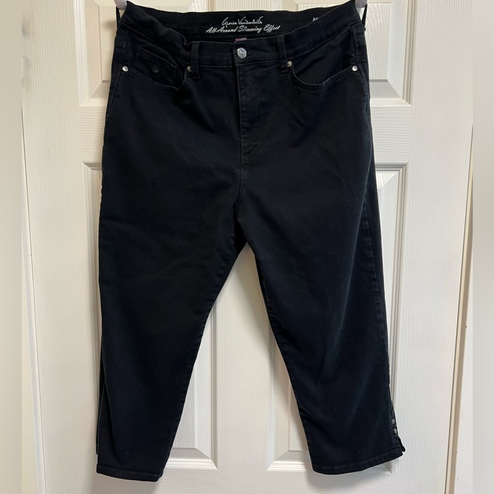 Gloria Vanderbilt Slimming Effect High Rise Capris Jeans